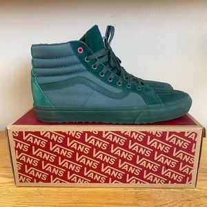 M13 Hadley & Bennett Vans Sk8-Hi Non-Slip Kitchen Shoe Rainbow Sole RARE